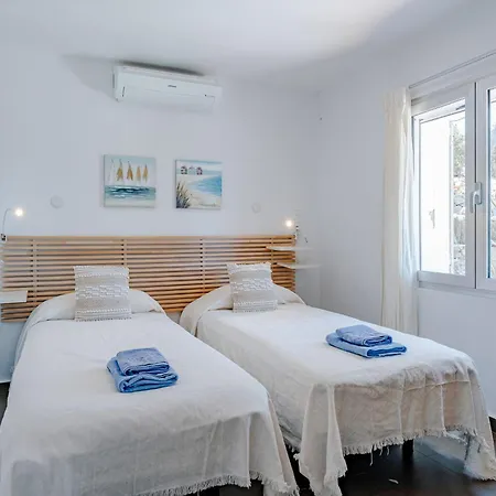 Vista Paraiso By Interhome Willa Denia